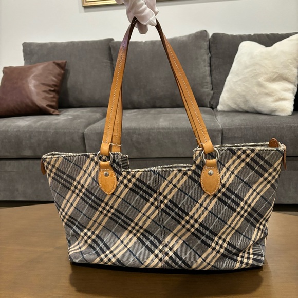 Burberry Handbag - Picture 3 of 16